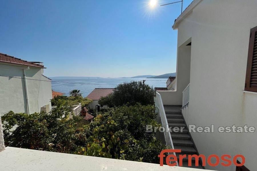 2035-78-015-2035-78-Trogir-Spacious-house-in-the-second-row-to-the-sea-for-sale