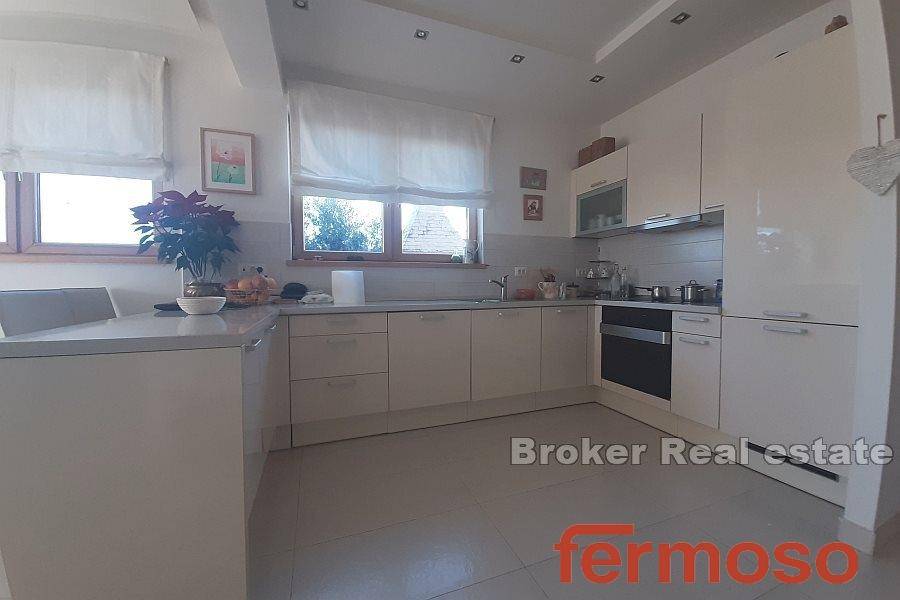 2016-592-009-2016-592-Zadar-House-with-pool-and-a-sea-view-for-sale