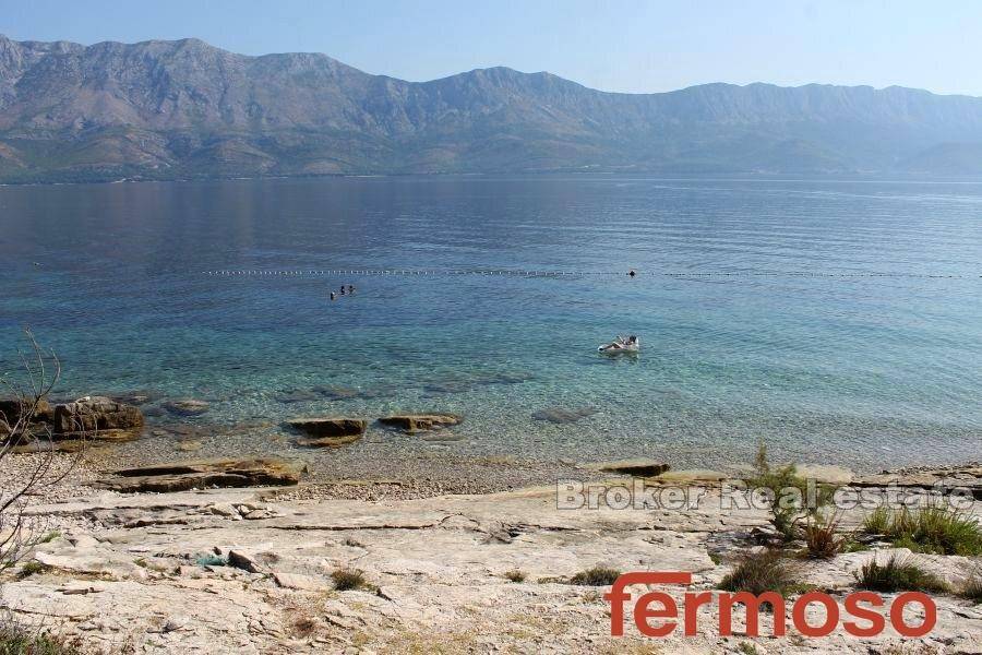 008-2016-125-Hvar-house-by-the-sea-for-sale