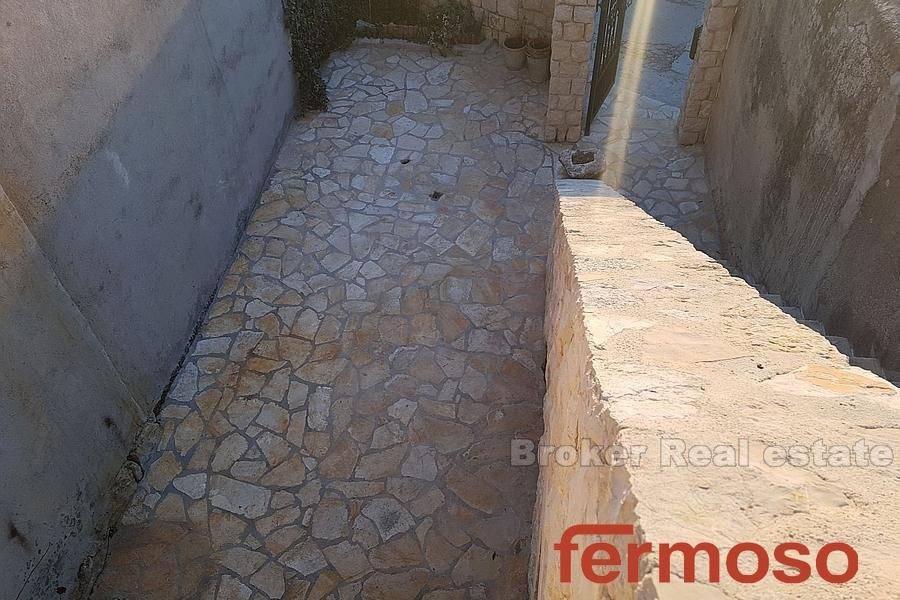 2015-78-Croatia-Property-Renovated_stone_house_for_sale13