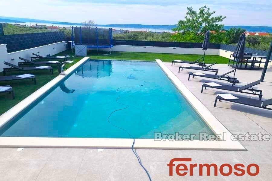 2021-301-015-2021-301-Kastela-modern-villa-with-pool-for-sale