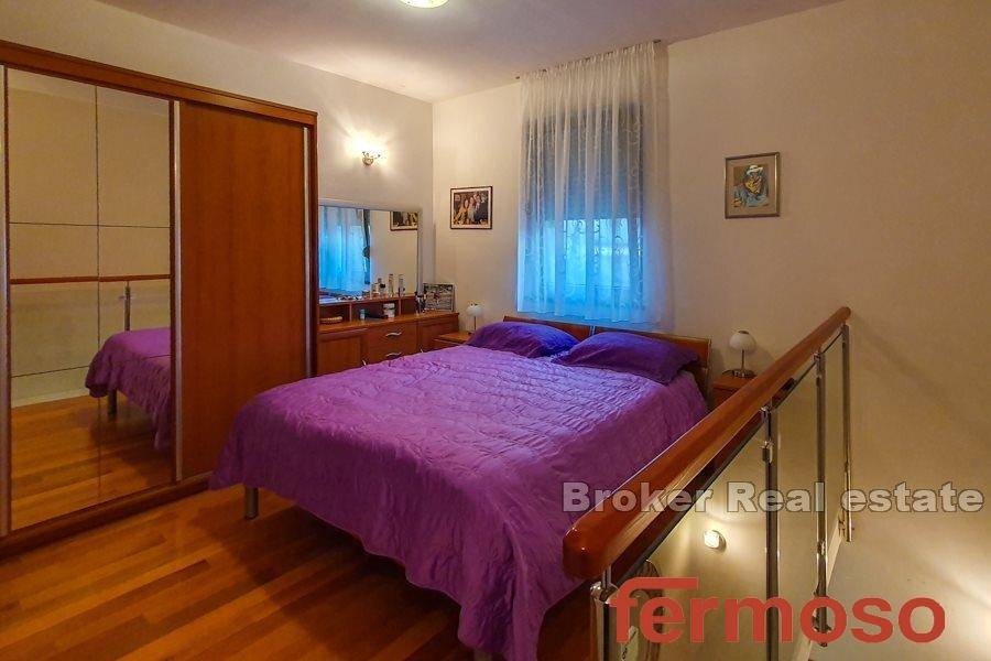 3916-30-009-3916-30-Split-Apartment-For-Sale