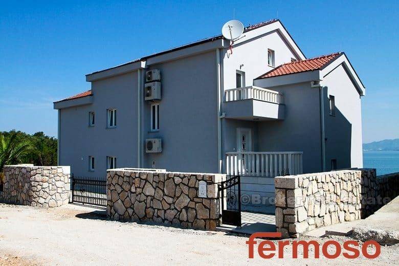 4362-30-4362-30-peljesac-house-sea-front-010