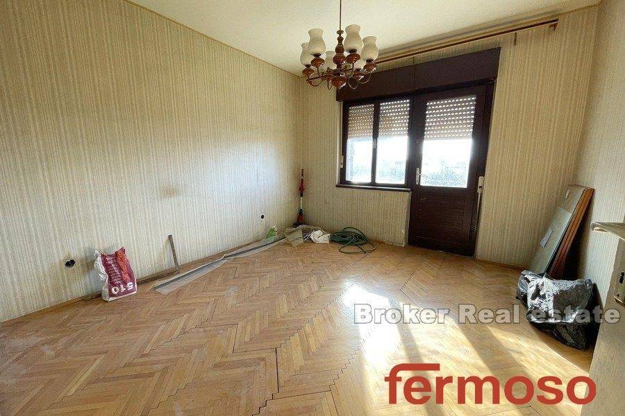 2036-09-008-2036-09-near-trogir-house-for-renovation-for-sale1