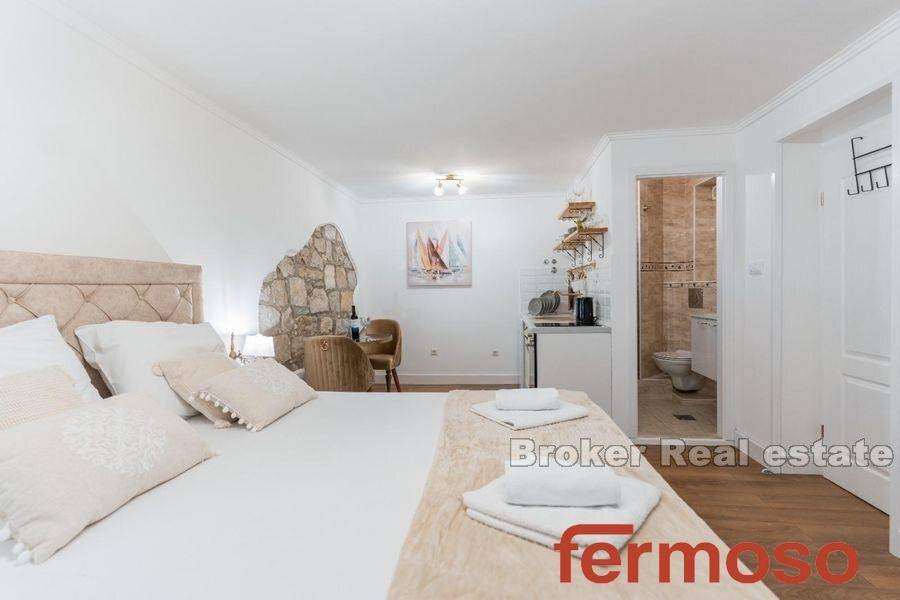 2036-68-012-2036-68-split-center-two-studio-apartments-for-sale