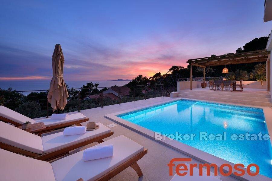 2025-27-09-2025-27-Hvar-villa-swimming-pool-for-sale