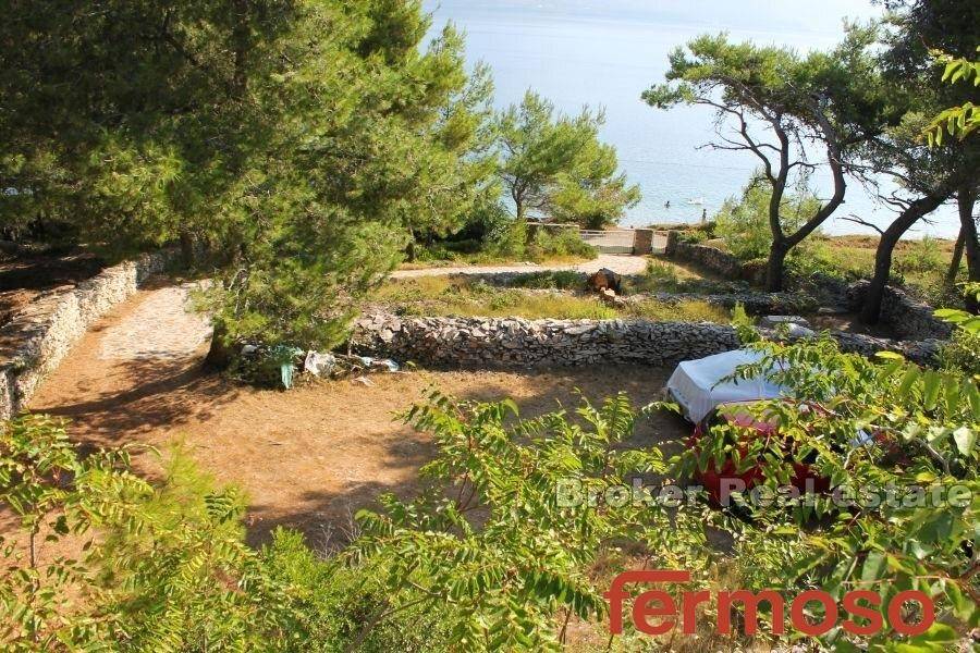 006-2016-125-Hvar-house-by-the-sea-for-sale