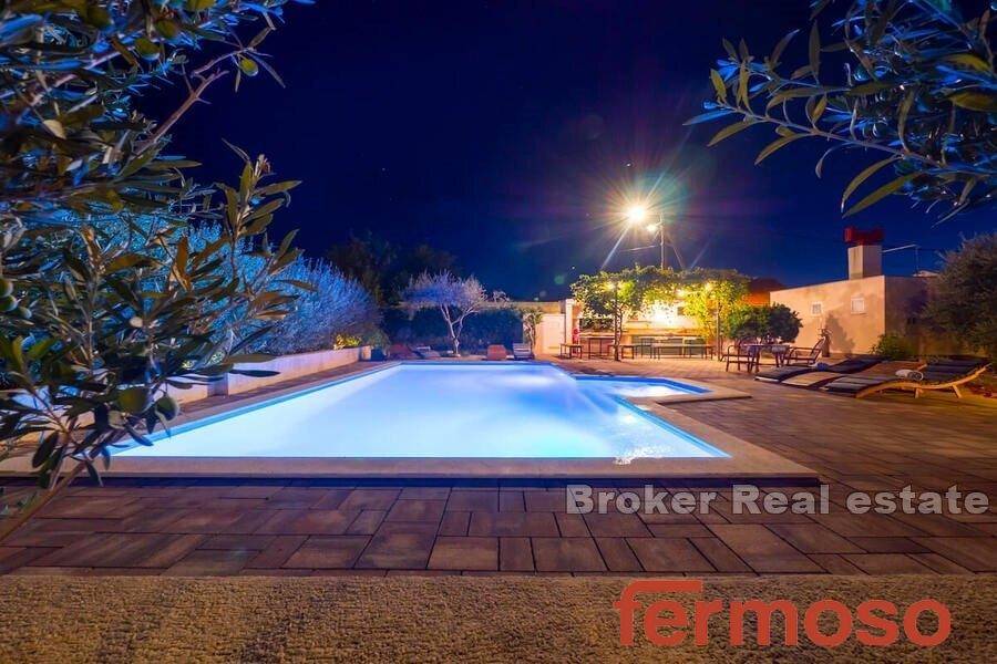 2021-331-002-2021-331-Zadar-apartment-villa-wiht-pool-for-sale