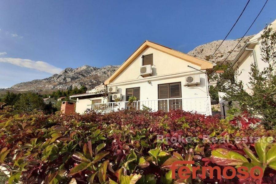 2016-429-002-2016-429-near-omis-house-with-open-sea-view-for-sale