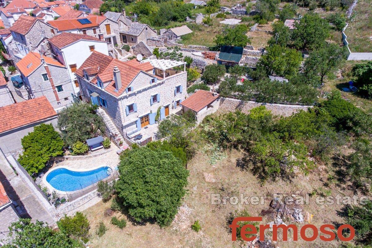 05-2013-182-Brac-stone-villa-swimming-pool-for-sale-1