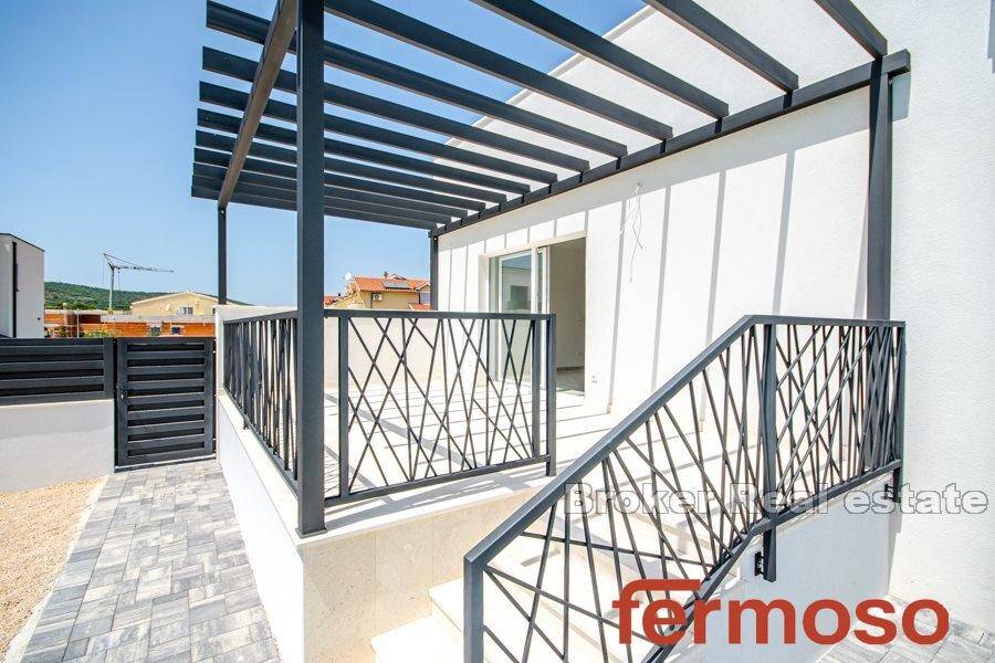 2013-159-05-2013-159-Vodice-house-swimming-pool-for-sale