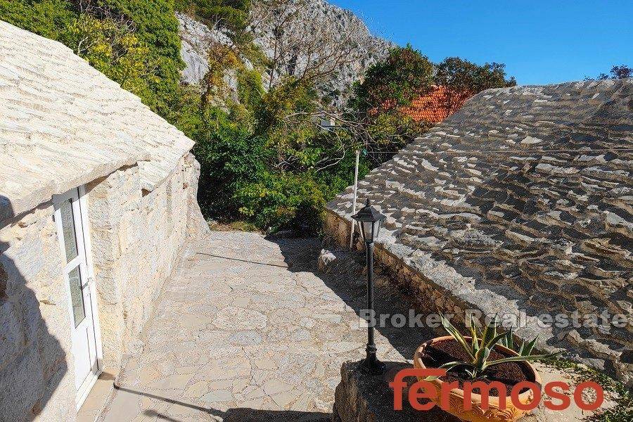 2021-319-008-2021-319-near-omis-stone-houses-with-sea-view-for-sale