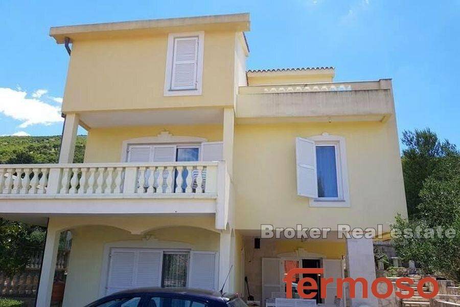 2031-66-002-2031-66-sibenik-house-second-row-from-sea-for-sale