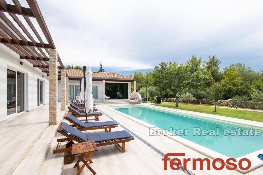 5164-30-002-5164-30-Sibenik-villa-with-pool-for-sale