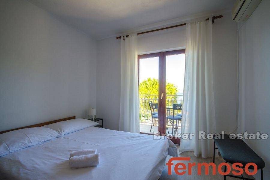 2011-98-19-2011-98-Omis-area-apartment-house-sea-view-for-sale