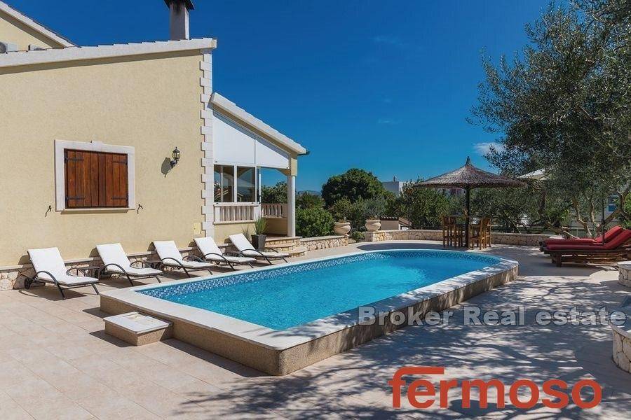 5161-30-002-5161-30-Vodice-luxury-villa-with-pool-for-sale