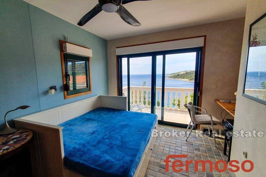 2037-53-003-2037-53-Rogoznica-two-story-house-with-a-sea-view-for-sale