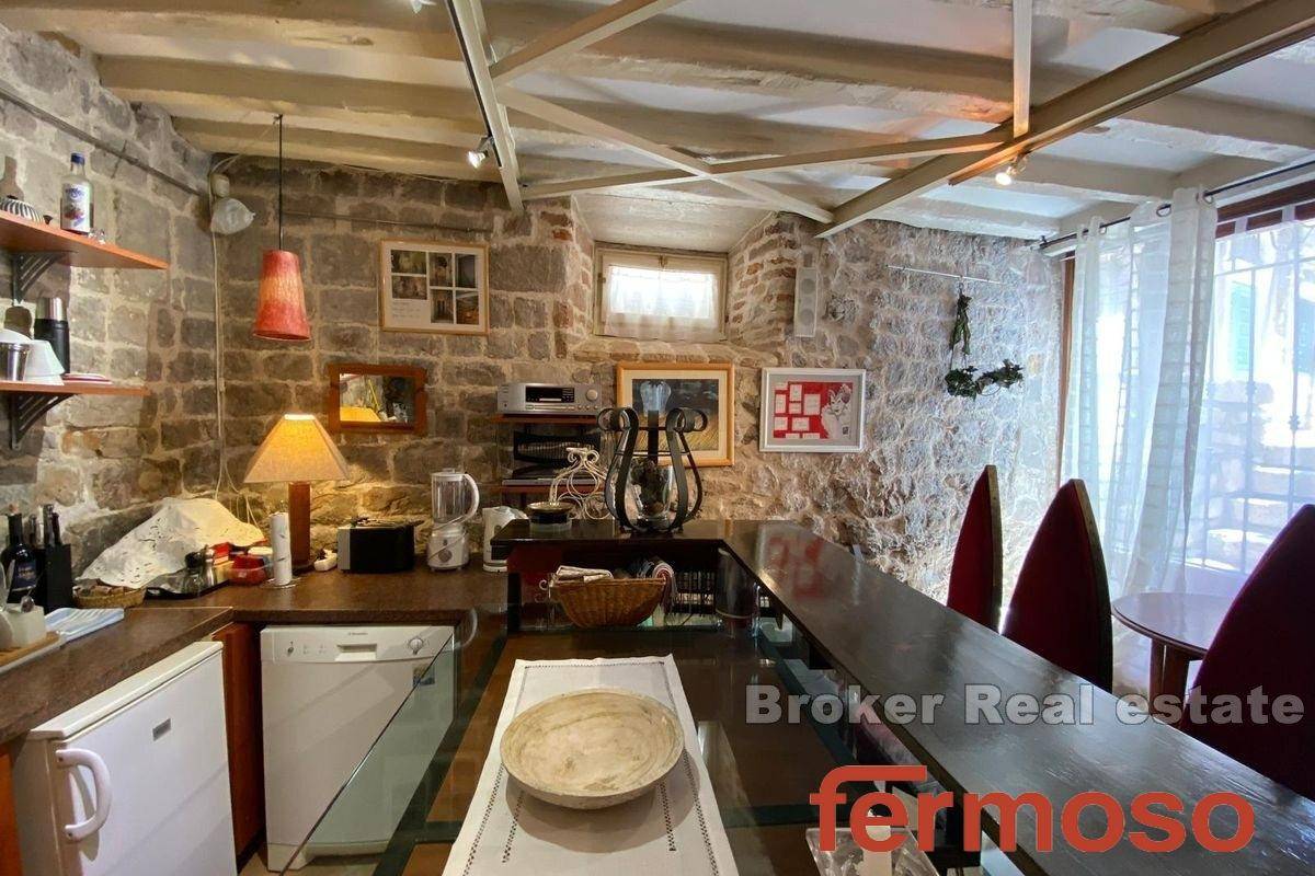 006-2021-382-sibenik-residential-commercial-premises-for-sale