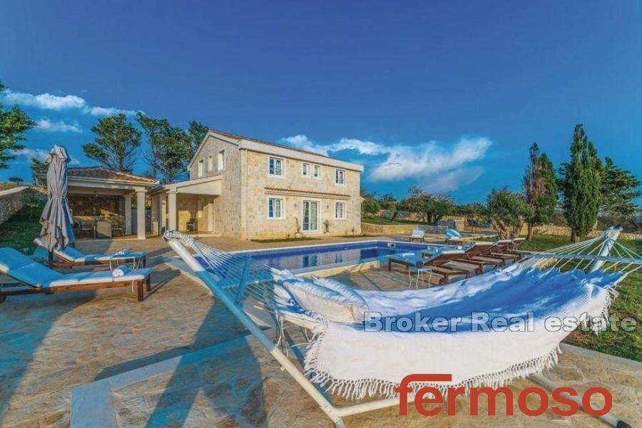 2018-172-014-2018-172-island-of-Pag-house-with-sea-view-for-sale4