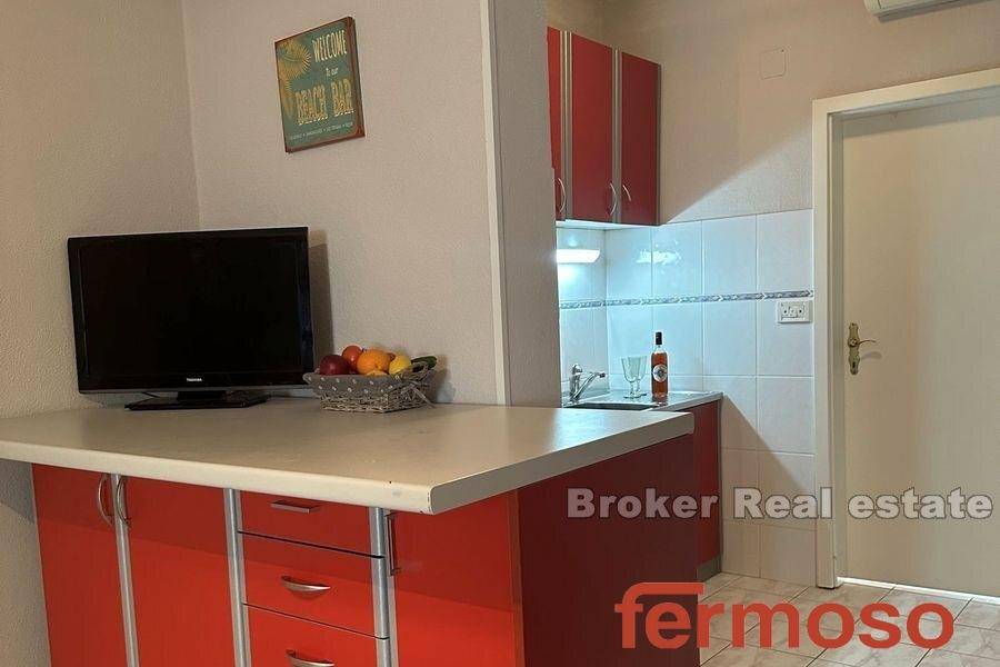 5271-30-003-5271-30-Trogir-apartment-near-sea-for-sale