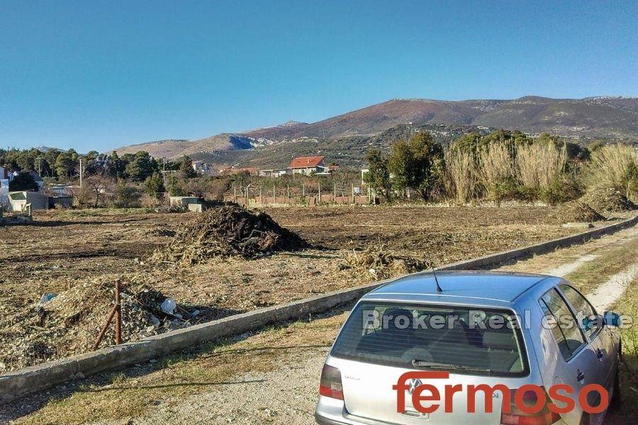 2040-28-003-2040-28-Trogir-building-land-near-sea-for-sale