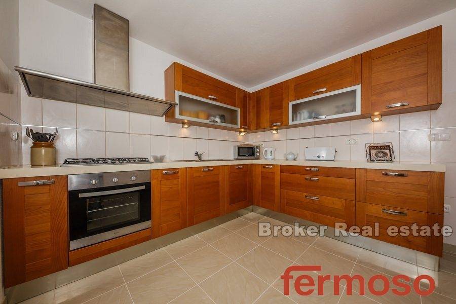 2011-50-008-2011-50-Brac-villa-seafront-for-sale