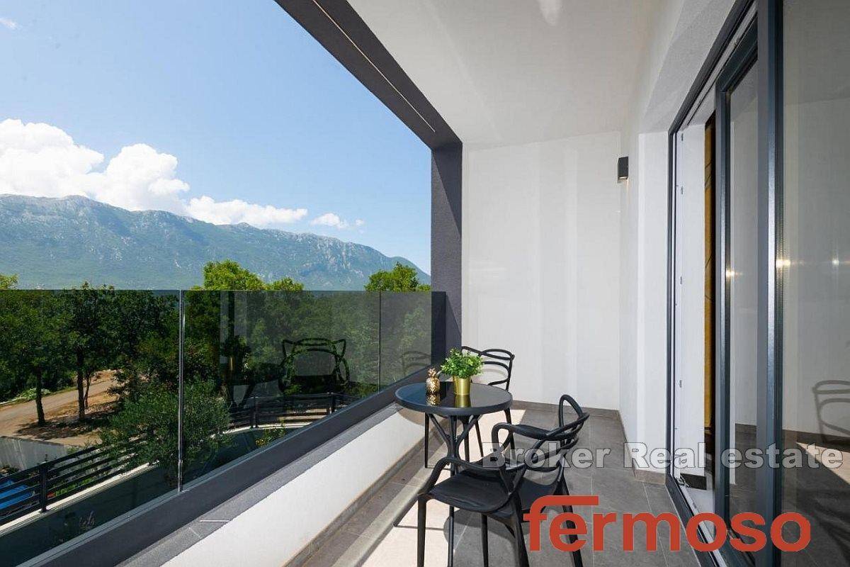 013-2045-13-Makarska-Modern-villa-with-pool-for-sale