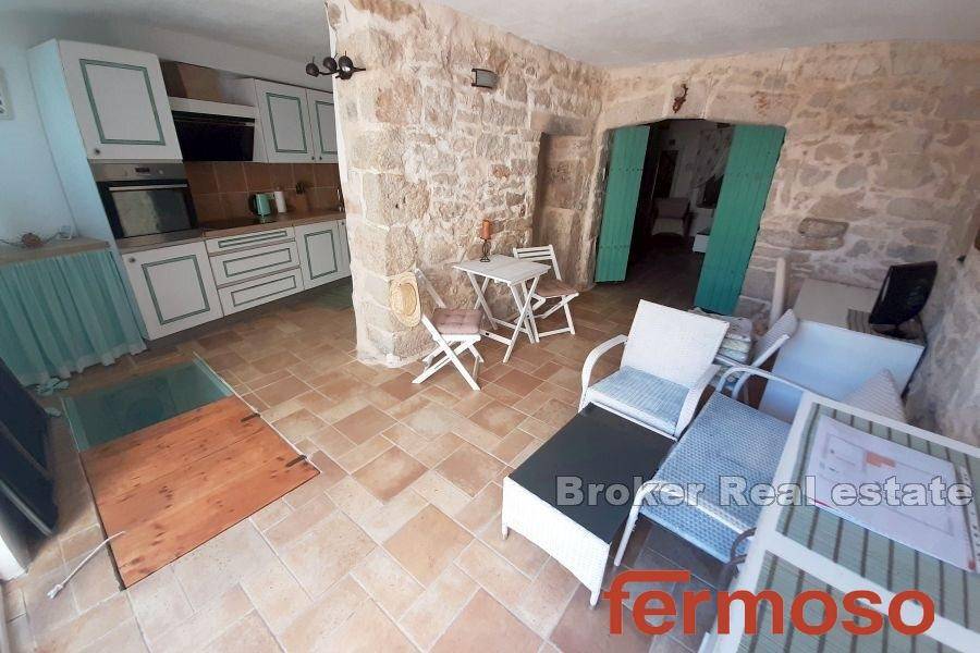 2016-552-002-2016-552-Hvar-renovated-stone-house-with-swimming-pool-for-sale