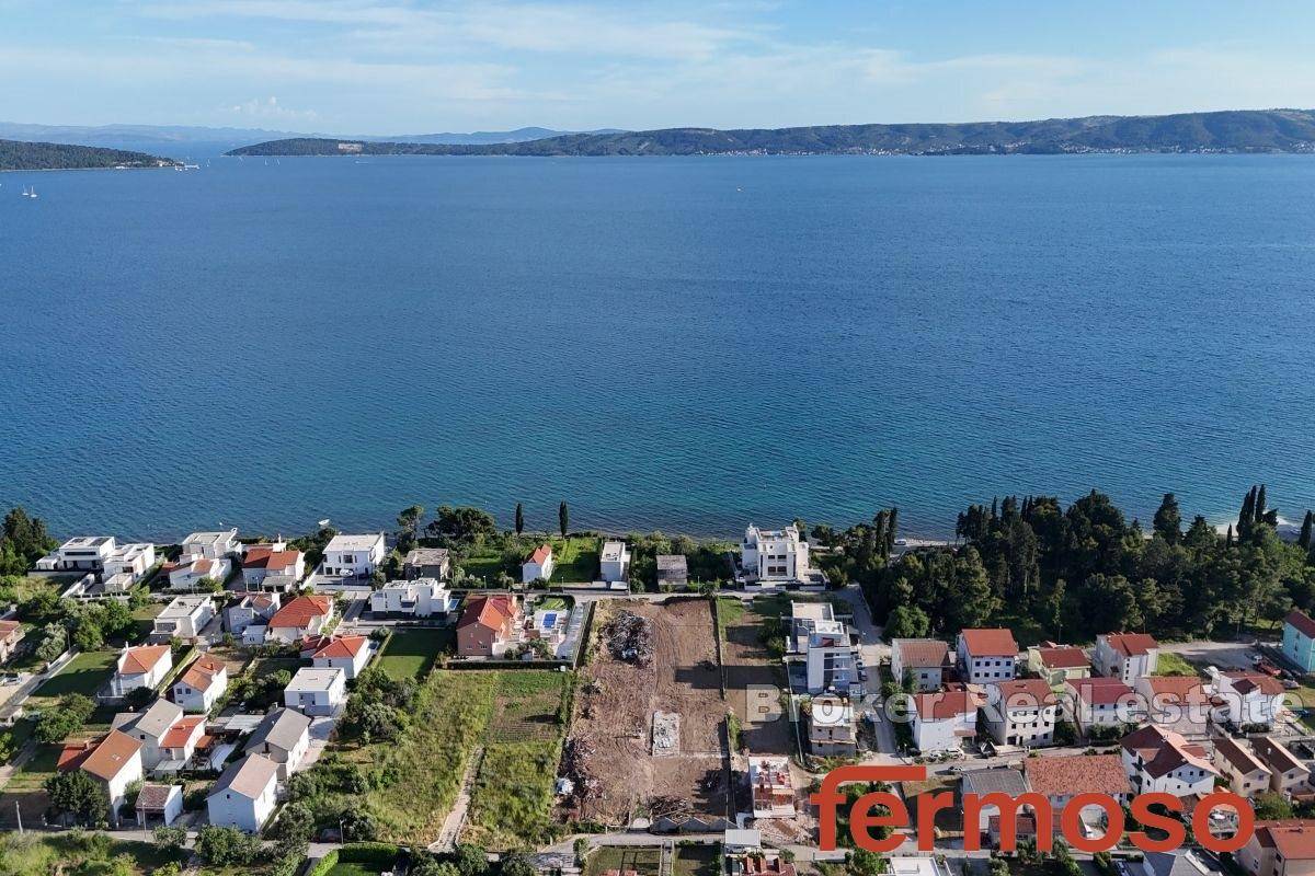 001-2016-610-Split-area-Building-plot-with-sea-view