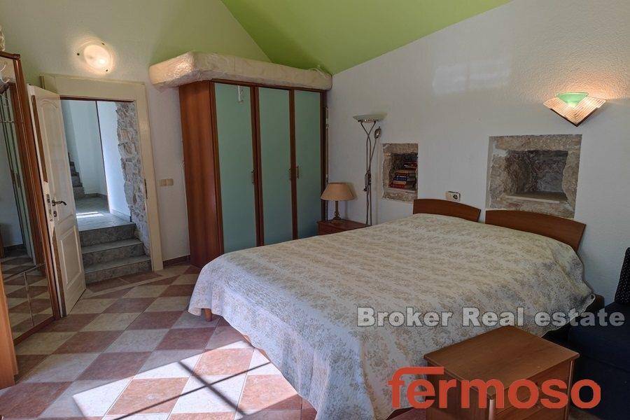 2021-319-015-2021-319-near-omis-stone-houses-with-sea-view-for-sale