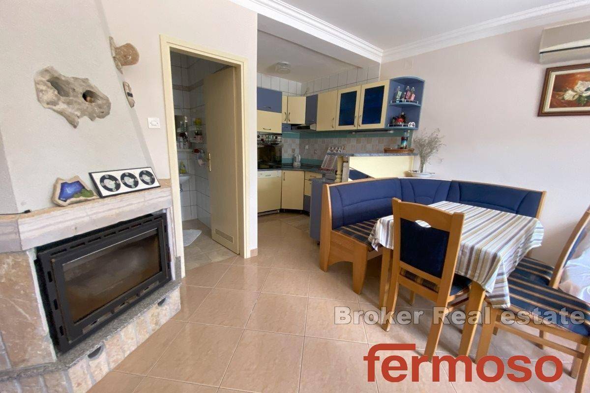 004-2044-10-Zadar-Apartment-house-with-catering-facility-in-the-first-row-to-the-sea-for-sale