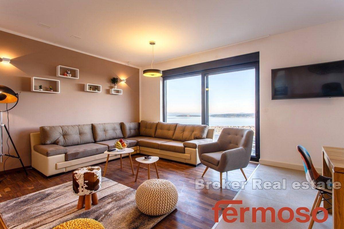 006-2031-133-kastela-luxury-villa-with-panoramic-sea-view-for-sale