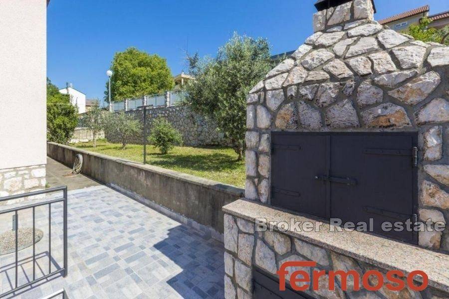 1022-12-008-1022-12-Crikvenica-Detached-house-in-a-quiet-location