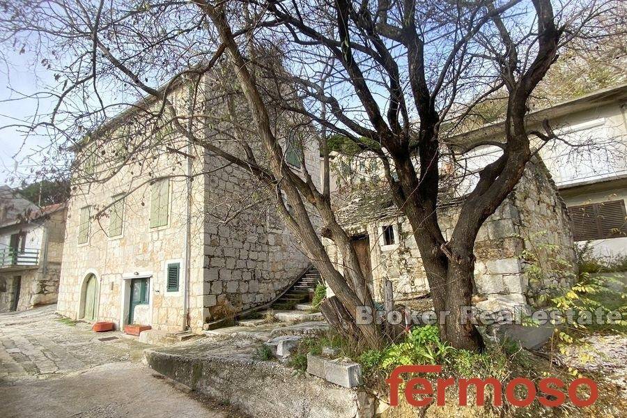 2043-51-003-2043-51-omis-stone-house-with-sea-view-for-sale