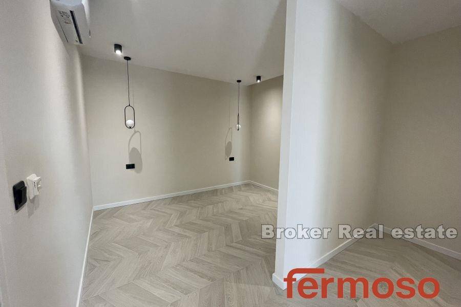 2035-116-011-2035-116-Trogir-house-with-pool-for-sale