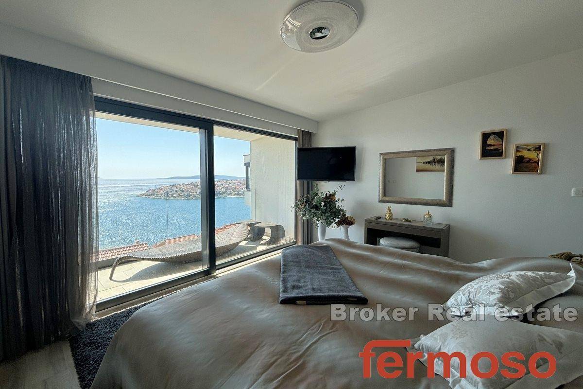 016-2035-148-Ciovo-Luxury-villa-with-an-open-sea-view-for-sale