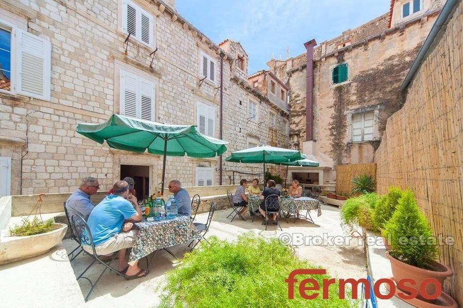 4813-30-17-4813-30-Dubrovnik-house-stone-for-sale