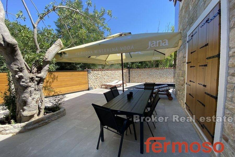 2043-32-005-2043-32-near-zadar-stone-house-with-pool-for-sale