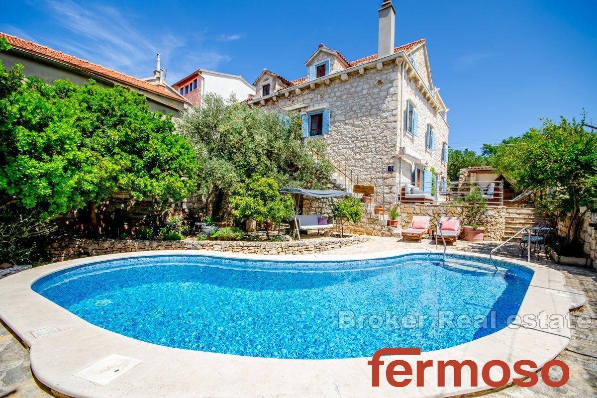 08-2013-182-Brac-stone-villa-swimming-pool-for-sale-1