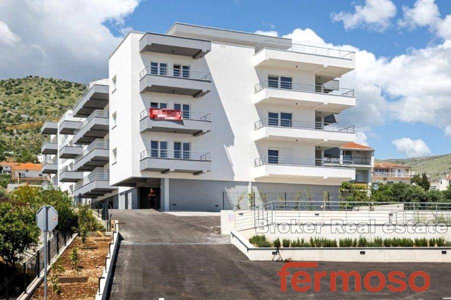 2030-62-011-2030-62-Trogir-one-bedroom-apartment-with-pool-for-sale