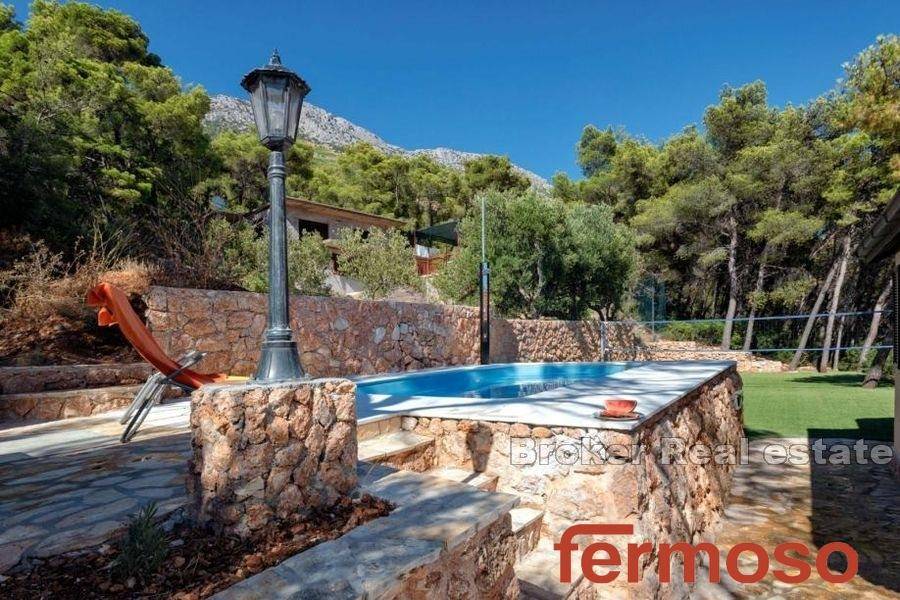 2016-484-004-2016-484-island-of-Hvar-house-with-pool-and-sea-view-for-sale