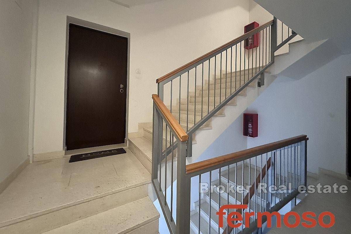 010-2030-76-Split-Mejasi-Comfortable-two-bedroom-apartment-for-sale