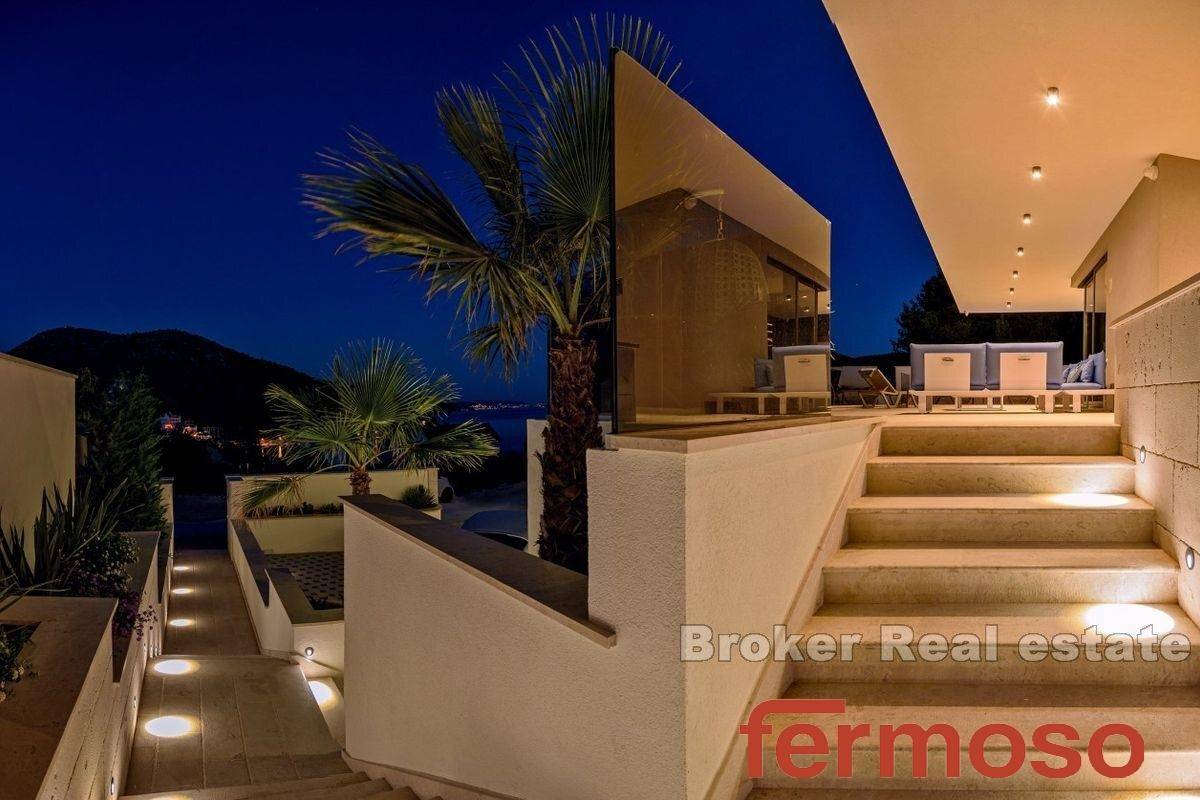 014-2021-385-trogir-luxury-villa-with-sea-view-for-sale