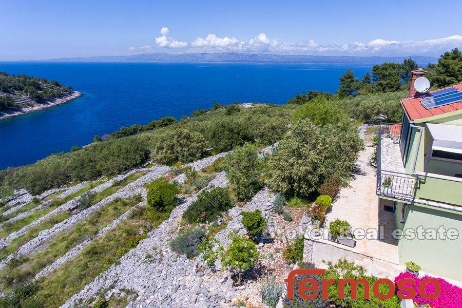 2026-74-014-2026-74-Korcula-house-with-olive-grove-in-an-exceptional-location-for-sale