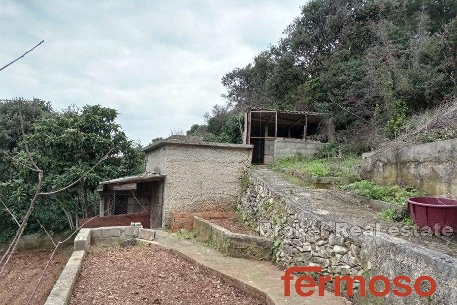 5261-30-009-5261-30-Brac-house-for-renovation-for-sale