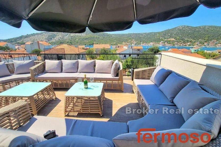 2041-64-009-2041-64-Trogir-modern-house-with-a-sea-view-for-sale