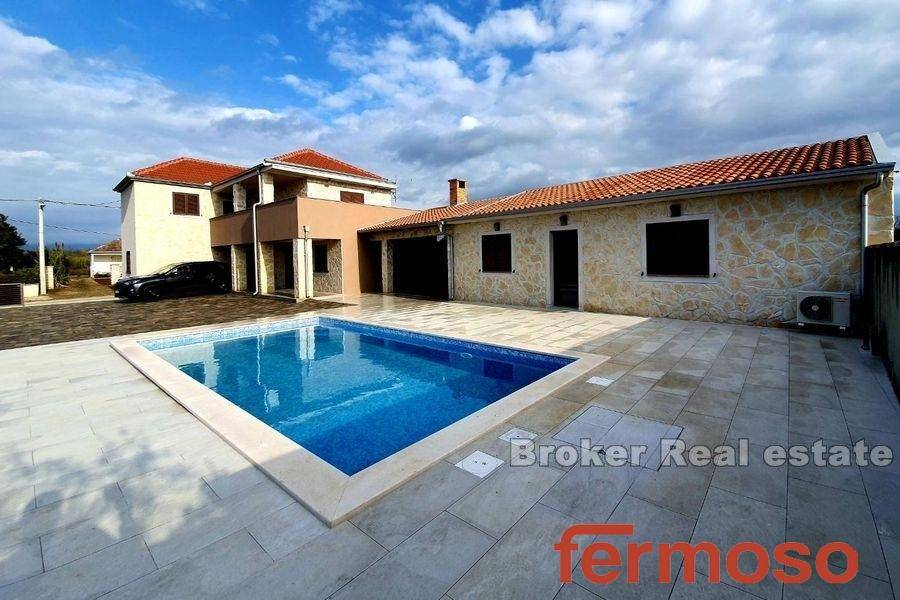 2043-35-002-2043-35-near-zadar-stone-house-with-pool-for-sale