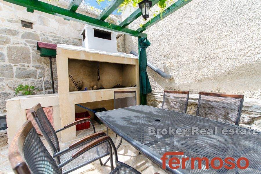 2013-88-05-2013-88-Makarska-stone-house-swimming-pool-for-sale