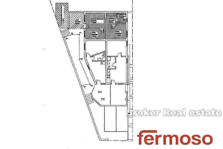 5271-30-009-5271-30-Trogir-apartment-near-sea-for-sale