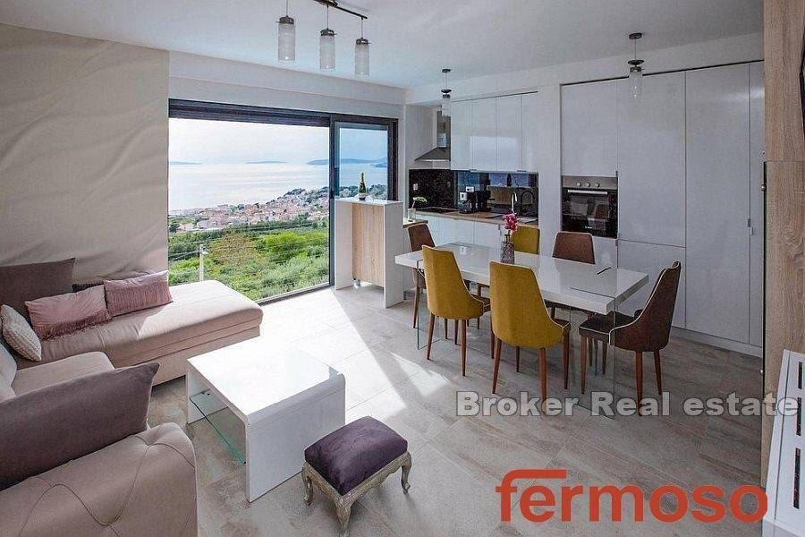 012-2048-03-Split-area-Two-attractive-villas-with-panoramic-sea-view-for-sale